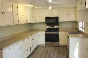 8716 Clearbrook Trail, Austin, TX 78729 - Photo 10