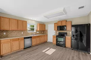 113 Hays Forest Cove, Elgin, TX 78621 - Photo 6
