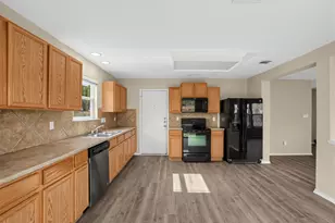 113 Hays Forest Cove, Elgin, TX 78621 - Photo 8