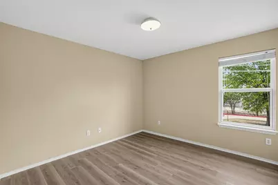 113 Hays Forest Cove, Elgin, TX 78621 - Photo 12