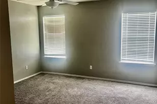 111 Sylvan St, Hutto, TX 78634 - Photo 8