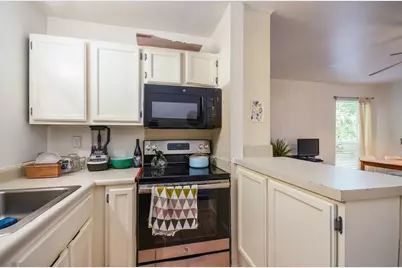 1000 W 26th Street #114, Austin, TX 78705 - Photo 6