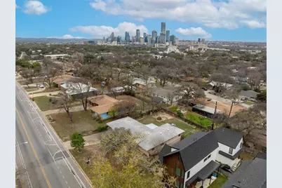 1710 Woodland Avenue, Austin, TX 78741 - Photo 1
