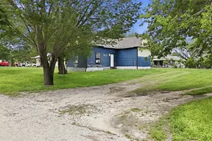 148 Brenham St, McDade, TX 78650 - Photo 20