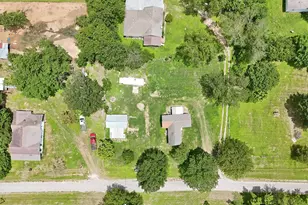 148 Brenham St, McDade, TX 78650 - Photo 2