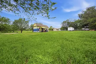 148 Brenham St, McDade, TX 78650 - Photo 26