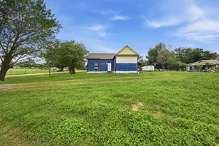 148 Brenham St, McDade, TX 78650 - Photo 14