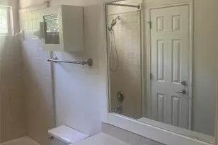 2911 E 13th St, Austin, TX 78702 - Photo 6