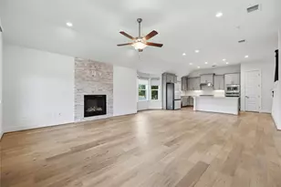 401 Sitlington Ln, Austin, TX 78738 - Photo 10