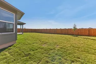 102 Holmby Dr, Hutto, TX 78634 - Photo 34