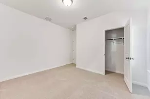 102 Holmby Dr, Hutto, TX 78634 - Photo 16