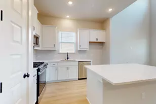 20117 Aqua Reef Dr, Austin, TX 78747 - Photo 10