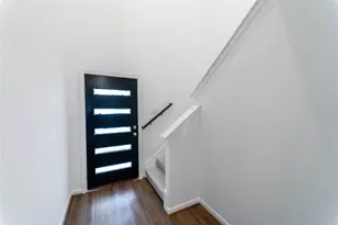 716 Barbary Coast Ln, Jarrell, TX 76537 - Photo 2