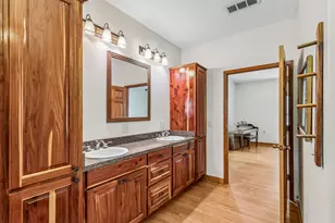 1811 W Old Lockhart Rd, West Point, TX 78963 - Photo 16