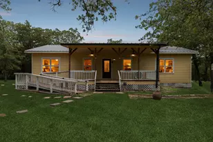 1811 W Old Lockhart Rd, West Point, TX 78963 - Photo 36