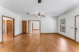 1811 W Old Lockhart Rd, West Point, TX 78963 - Photo 4