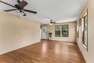 1811 W Old Lockhart Road, West Point, TX 78963 - Photo 22