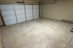 225 Hyltin St, Hutto, TX 78634 - Photo 10