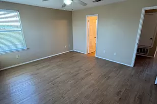 225 Hyltin St, Hutto, TX 78634 - Photo 14