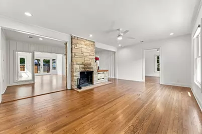 811 E 45th Street, Austin, TX 78751 - Photo 12