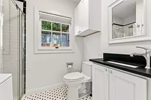 811 E 45th St, Austin, TX 78751 - Photo 22