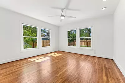 811 E 45th Street, Austin, TX 78751 - Photo 10