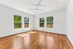 811 E 45th St, Austin, TX 78751 - Photo 10