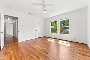 811 E 45th St, Austin, TX 78751 - Photo 16