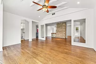 811 E 45th St, Austin, TX 78751 - Photo 20