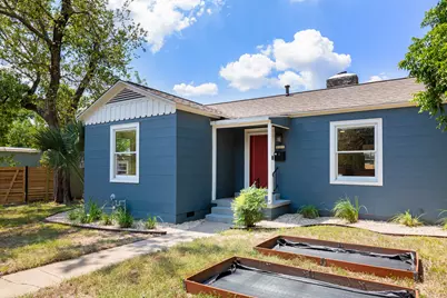 811 E 45th Street, Austin, TX 78751 - Photo 2