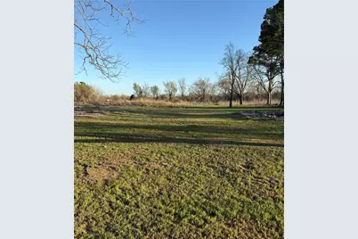 1304 E Cameron Avenue, Rockdale, TX 76567 - Photo 6
