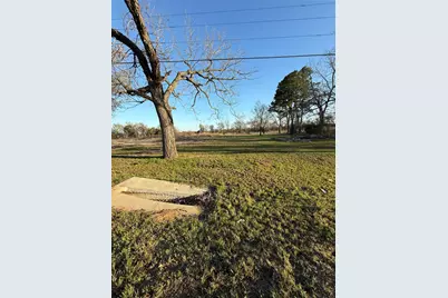1304 E Cameron Avenue, Rockdale, TX 76567 - Photo 14