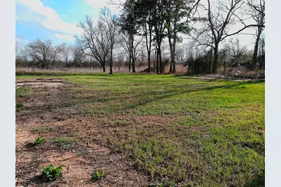 1304 E Cameron Avenue, Rockdale, TX 76567 - Photo 26