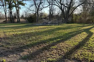 1304 E Cameron Ave, Rockdale, TX 76567 - Photo 20