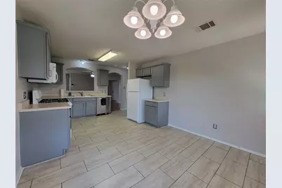 1005 Burgess Drive, Leander, TX 78641 - Photo 10