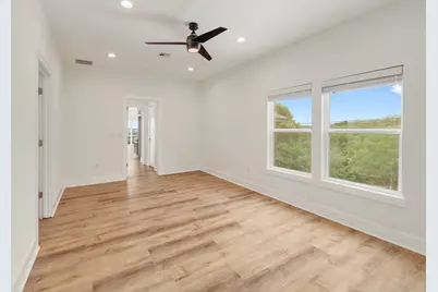 18716 W Lakeview Drive, Jonestown, TX 78645 - Photo 14