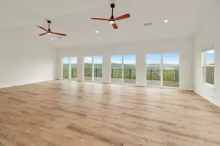 18716 W Lakeview Dr, Jonestown, TX 78645 - Photo 4