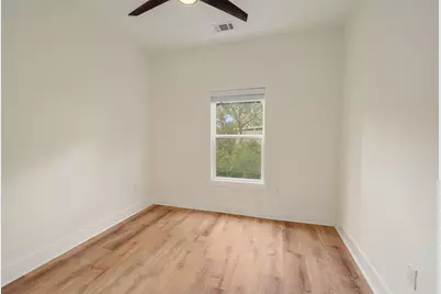 18716 W Lakeview Drive, Jonestown, TX 78645 - Photo 22