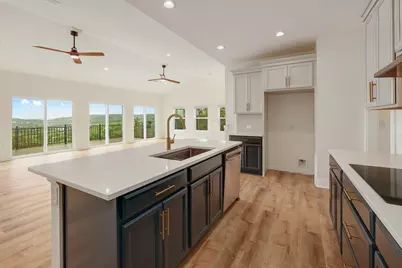 18716 W Lakeview Drive, Jonestown, TX 78645 - Photo 10