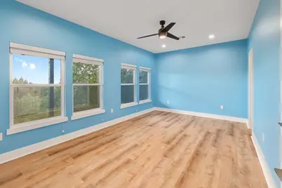 18716 W Lakeview Drive, Jonestown, TX 78645 - Photo 18