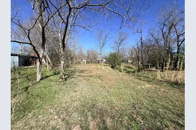 1304 Austin Street, Bastrop, TX 78602 - Photo 2