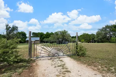 212 County Road 229 Road, Briggs, TX 78608 - Photo 36