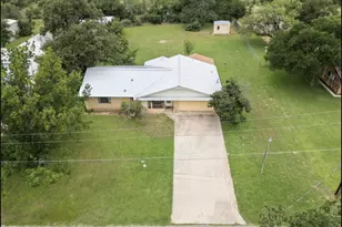 301 Reven Acres Dr, Kingsland, TX 78639 - Photo 2