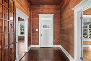 1019 W 4th St, Taylor, TX 76574 - Photo 4