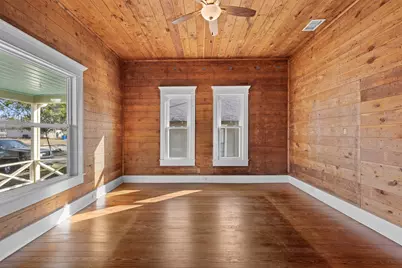 1019 W 4th Street, Taylor, TX 76574 - Photo 10