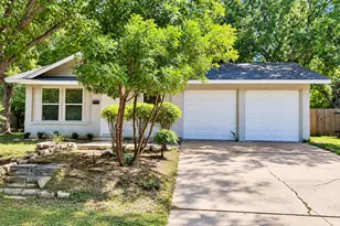 813 Emerald Wood Dr, Austin, TX 78745 - Photo 2