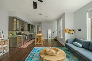 2812 Oak Springs Dr, Austin, TX 78702 - Photo 14