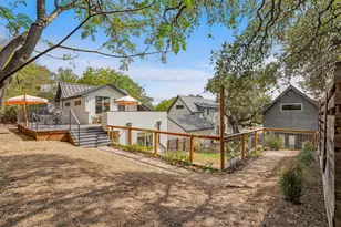 2812 Oak Springs Dr, Austin, TX 78702 - Photo 34