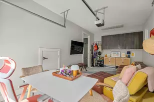 2812 Oak Springs Dr, Austin, TX 78702 - Photo 40