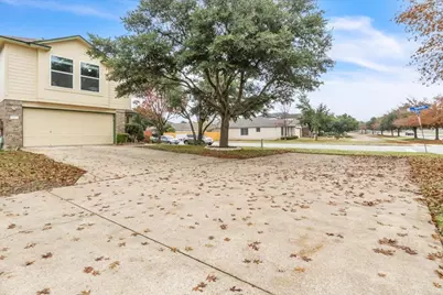 1700 W Pflugerville Parkway, Round Rock, TX 78664 - Photo 2
